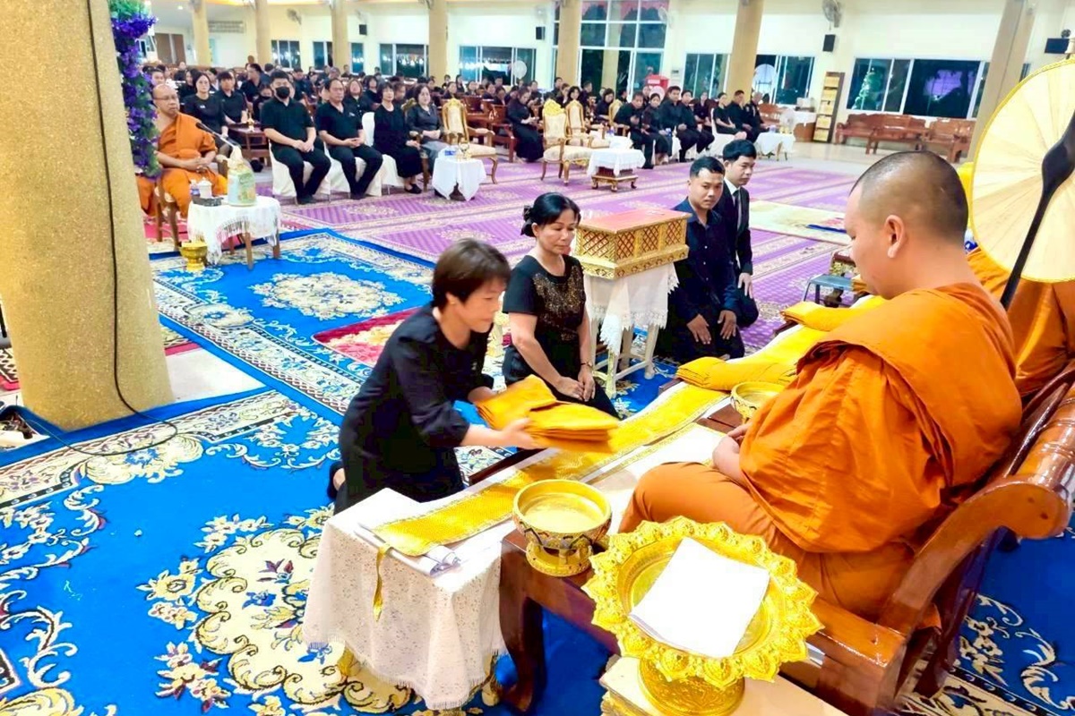 ศูนย์วิจัยและพัฒนาสุกร ร่วมเป็นเจ้าภาพในพิธีบำเพ็ญกุศลสวดพระอภิธรรม เพื่ออุทิศถวายพระราชกุศลแด่สมเด็จพระนางเจ้าสิริกิติ์ พระบรมราชินีนาถ พระบรมราชชนนีพันปีหลวง